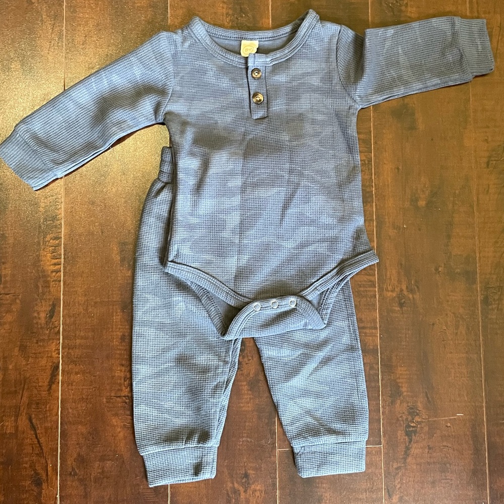 NWOT Baby Waffle Set